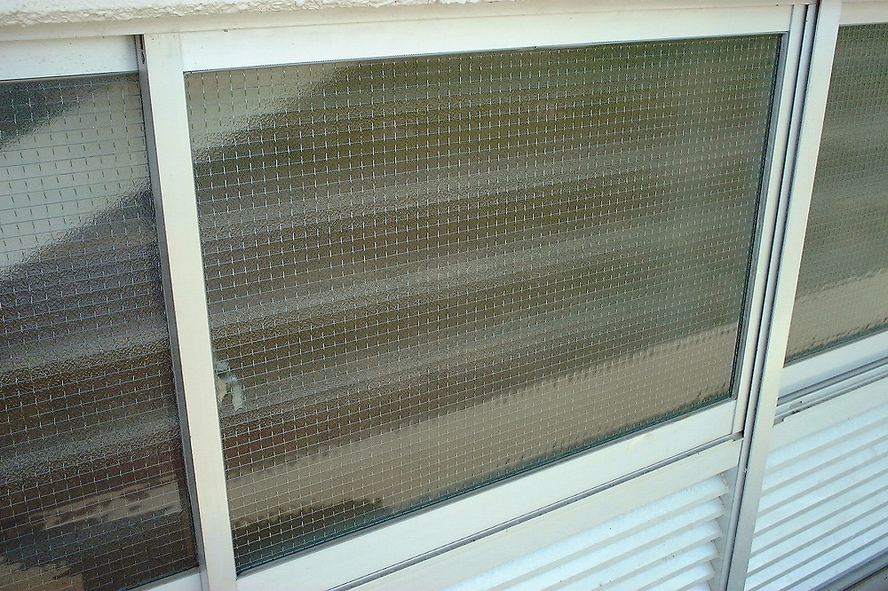 アルミサッシのガラス修繕